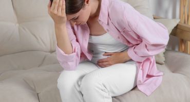 אצירת שתן נשים